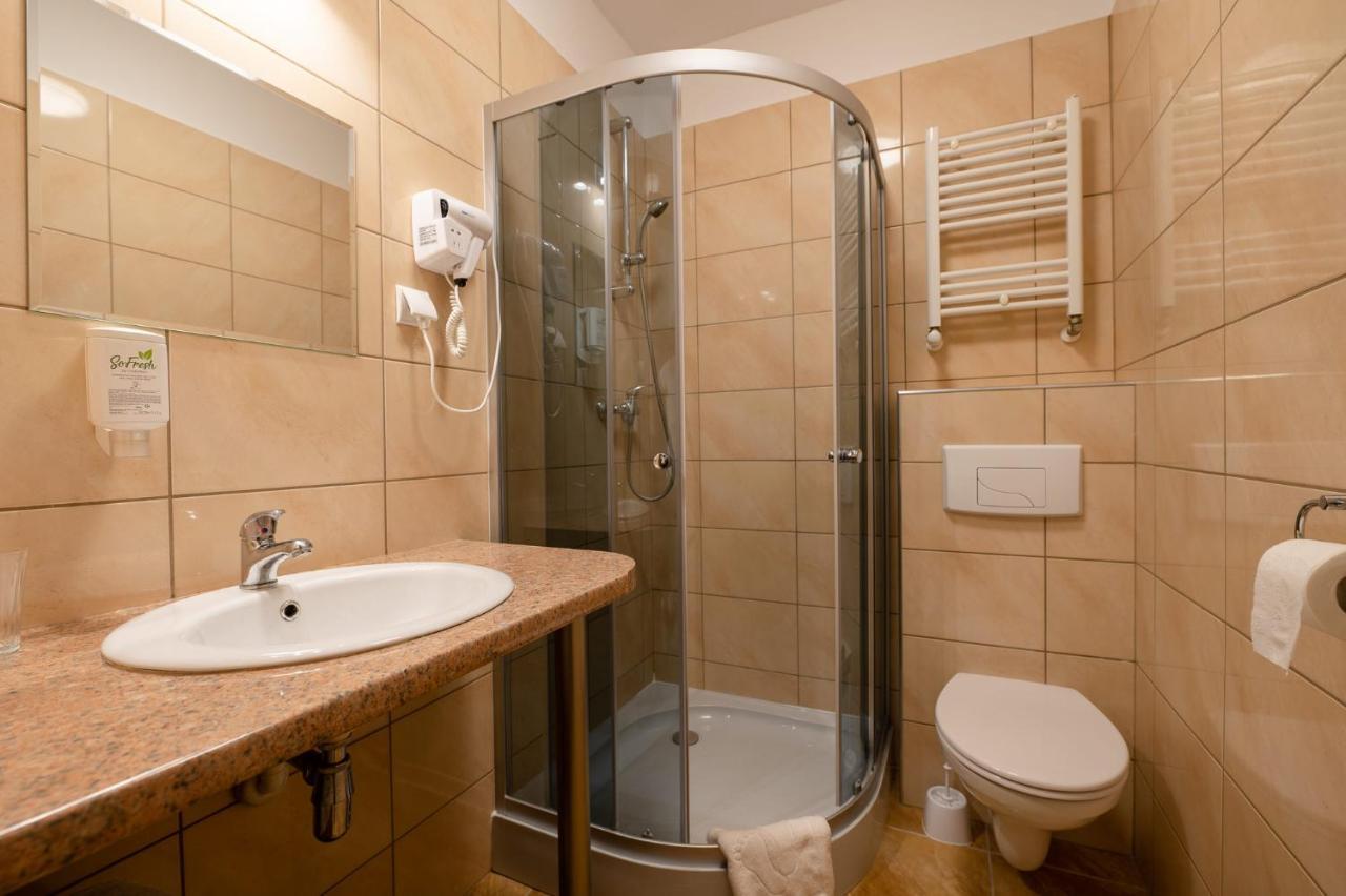 Szumi Las Events & Apartments Regimin Extérieur photo